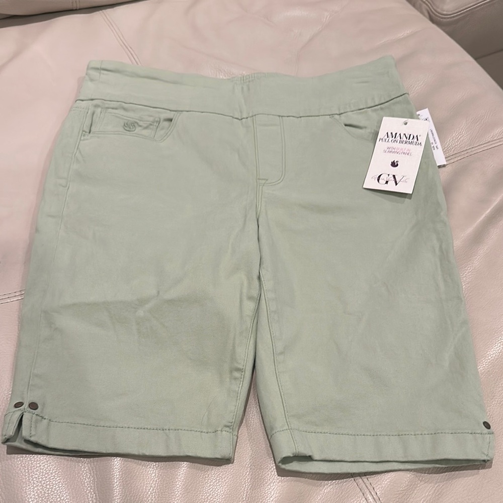 Gloria Vanderbilt Green Bermuda Shorts Tailored Cotton Blend